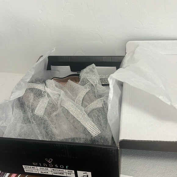 Sparkly black, block heel - Picture 6 of 7